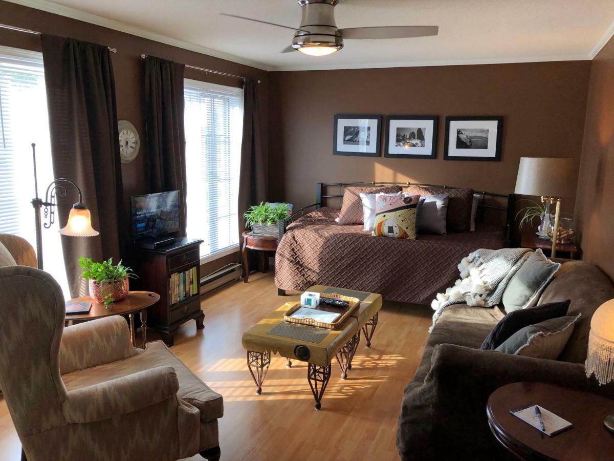 Bed and Breakfast Butler Creek House Ниагара-он-те-Лейк Экстерьер фото